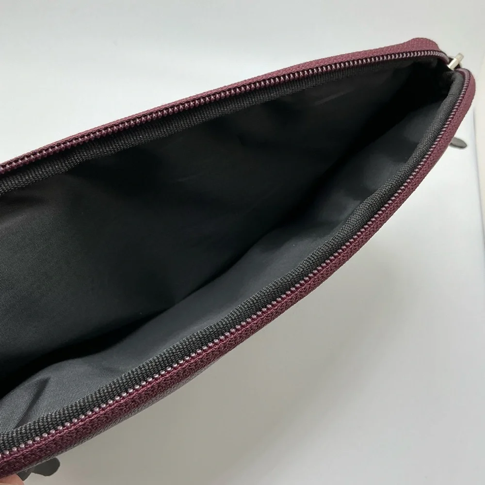 Herschel (Virgin Atlantic) Toiletry or Electronics Pouch Gray/Maroon Padded BX21 - Picture 4 of 5